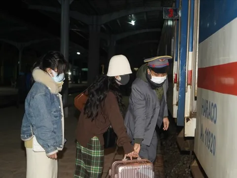 Đường sắt chạy thêm nhiều tàu Hà Nội - Vinh dịp tết Nguyên đán