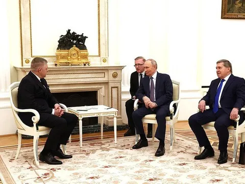 Lãnh đạo Slovakia bảo vệ quyết định hội đàm với ông Putin