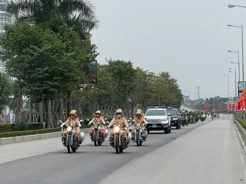 Cảnh sát giao thông Thanh Hóa ra quân dịp cuối năm