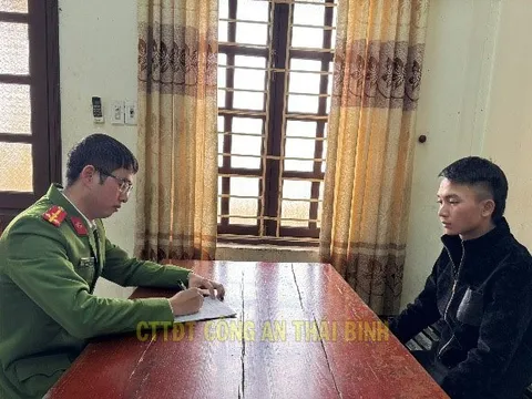 Bắt đối tượng vờ hỏi mua một cây vàng rồi...chạy