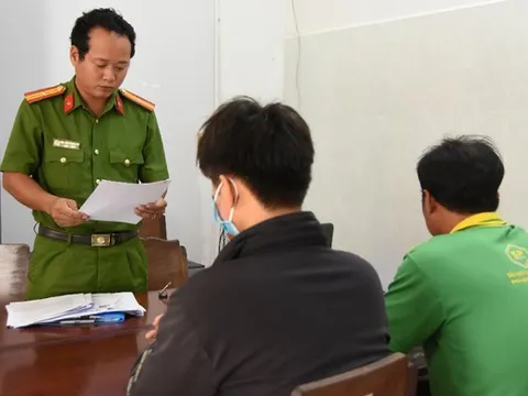 Con trai 16 tuổi lái xe gây tai nạn chết người, cha con cùng bị khởi tố