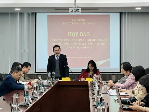 Tuyên dương 125 học sinh, sinh viên, thanh niên dân tộc thiểu số xuất sắc