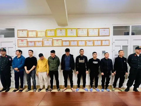 Phá đường dây cá độ bóng đá hơn 300 tỷ đồng, khởi tố 9 đối tượng