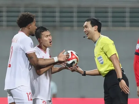 Nguyễn Xuân Son nói gì khi siêu phẩm vào lưới Singapore bị từ chối?