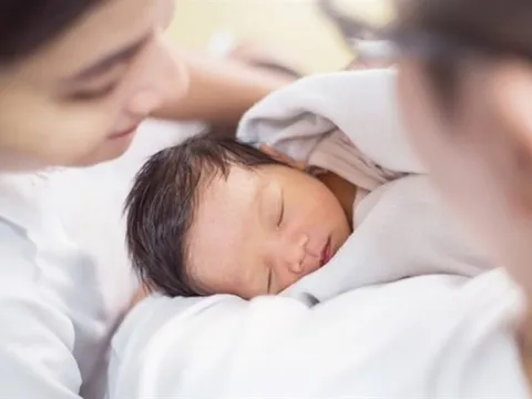 TPHCM hỗ trợ 3 triệu đồng với phụ nữ sinh đủ 2 con trước 35 tuổi