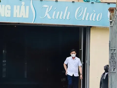 Kỷ luật chủ tịch xã sau clip đi ra từ nhà nghỉ trong giờ hành chính