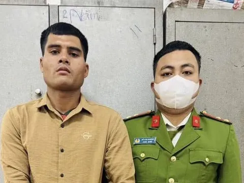 Đối tượng mua bán ma túy ra đầu thú sau hơn 1 năm trốn truy nã