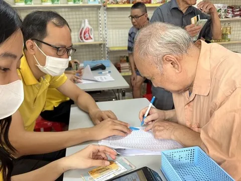 Người cao tuổi thuộc trường hợp nào được trợ cấp xã hội hàng tháng?