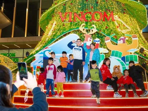 Khách hàng chịu chi mùa lễ hội, doanh thu của nhiều TTTM tăng mạnh