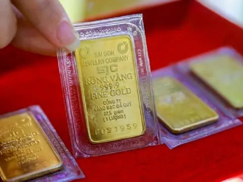 Giá vàng 31/12: Vàng trong nước đi xuống