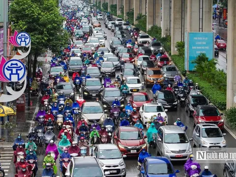 Hà Nội phát sinh 16 điểm ùn tắc giao thông