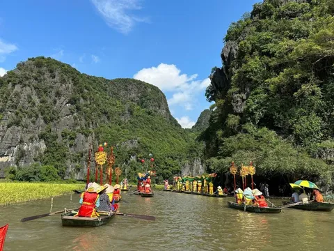 Ninh Bình-Điểm sáng trên bản đồ du lịch Việt Nam