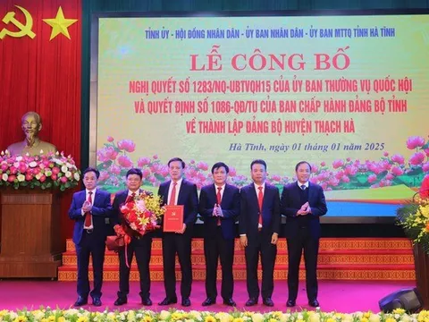 Hà Tĩnh: Chính thức giảm 1 huyện và 7 xã/phường