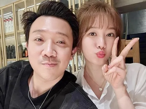 MC Trấn Thành đón năm mới cùng vợ ở xứ sở Kim chi, nhưng lại than thở một điều