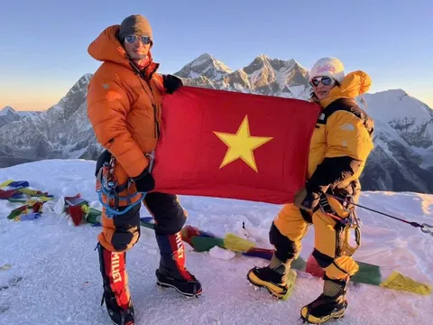 Nguyễn Thanh Bình chinh phục Ama Dablam: Leo núi không chỉ dành cho phái mạnh