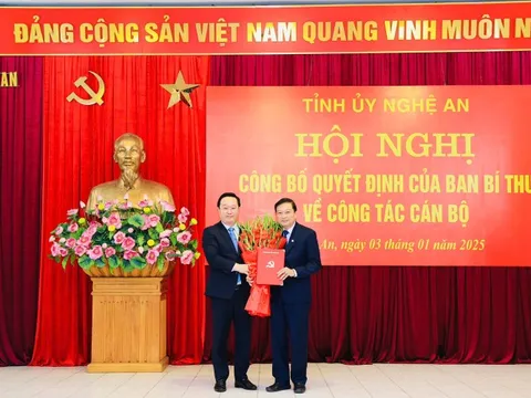 Ông Lê Hồng Vinh giữ chức Phó Bí thư Tỉnh ủy Nghệ An