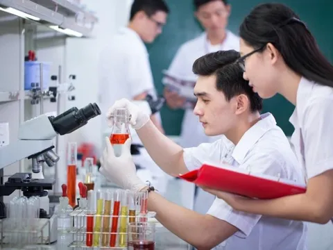 Ban hành nghị định thu hút, trọng dụng người có tài