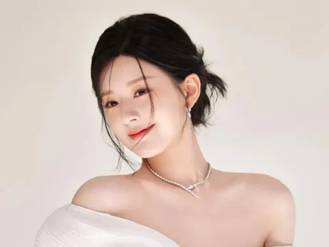 Trước khi tiều tụy ngồi xe lăn, Triệu Lộ Tư xinh đẹp, giàu có cỡ nào?