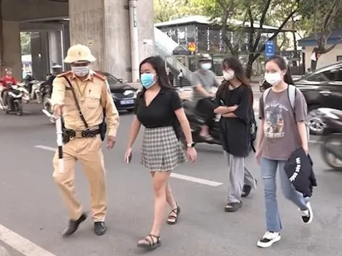 Mức phạt đối với người đi bộ vi phạm giao thông theo quy định mới, ai cũng nên biết