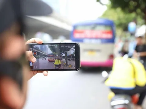 Người dân gửi thông tin, hình ảnh phản ánh vi phạm giao thông về đâu?