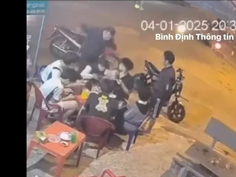 Vụ người đàn ông hành hung học sinh ở Bình Định:Gia đình không chấp nhận hòa giải, chuyển hồ sơ lên công an