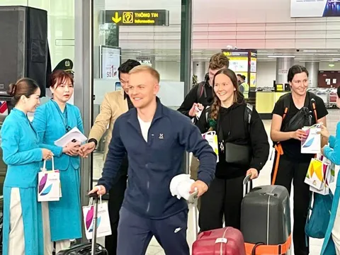 Đà Nẵng - Hội An: Rộn ràng đón đoàn khách 'xông đất' đầu năm 2025