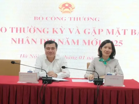 Bộ Công Thương: Sẽ nghiên cứu kĩ lưỡng phương án rút ngắn thời gian điều chỉnh giá điện