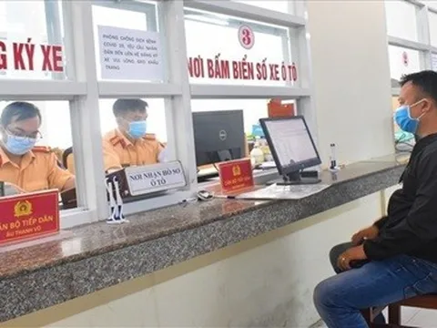 Chuyển nơi cư trú có phải đổi đăng ký xe ô tô không?