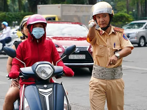 Mức phạt lỗi chạy xe chậm theo quy định mới nhất năm 2025, ai cũng nên biết