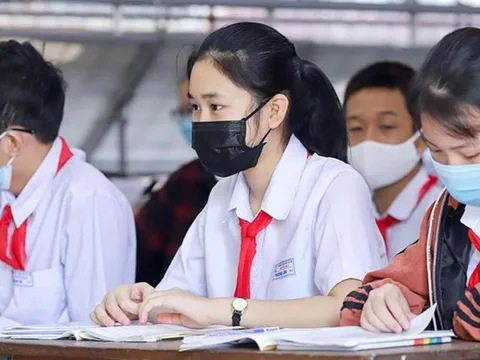 Bản tin 10/1: Gần 500.000 học sinh sắp được hoàn học phí