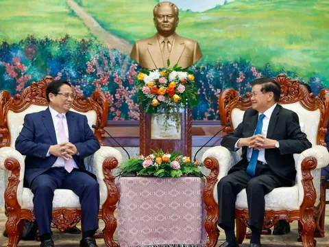 Thủ tướng hội kiến Tổng Bí thư, Chủ tịch nước Lào