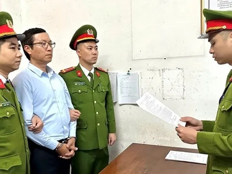 Bắt nguyên Tổng Giám đốc Công ty Cổ phần xi măng Hạ Long