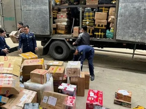 Yên Bái: Liên tiếp phát hiện xe chở hàng hóa nhập lậu
