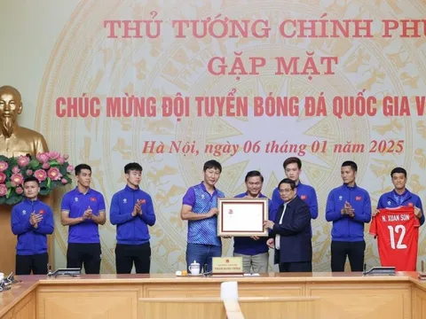Tặng Huân chương Lao động cho tuyển Việt Nam và 6 cầu thủ