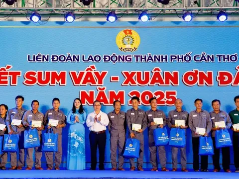 Cần Thơ: Chương trình 'Tết sum vầy - Xuân ơn Đảng' và 'Chợ Tết Công đoàn' năm 2025