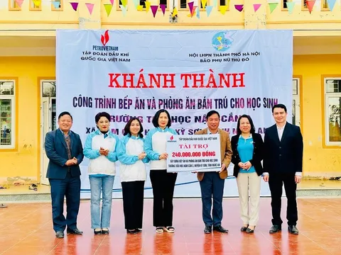 Trao “cần câu”, không chỉ trao “con cá”!
