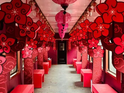 Trải nghiệm đón giao thừa 2025 trên 'chuyến tàu Xuân'