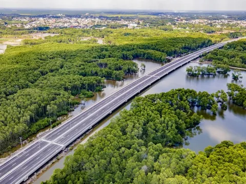 Phương án xe lưu thông trên 10km cao tốc Bến Lức - Long Thành