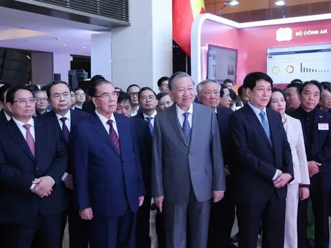Đột phá phát triển khoa học, công nghệ, đổi mới sáng tạo và chuyển đổi số