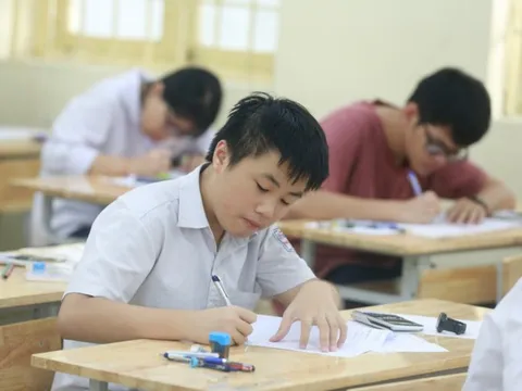 Bản tin 15/1: Sinh viên sư phạm phải hoàn trả học phí trong trường hợp nào?