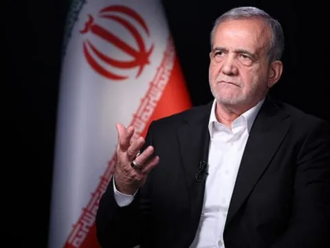 Trên sóng truyền hình Mỹ, Tổng thống Iran cảnh báo ông Trump
