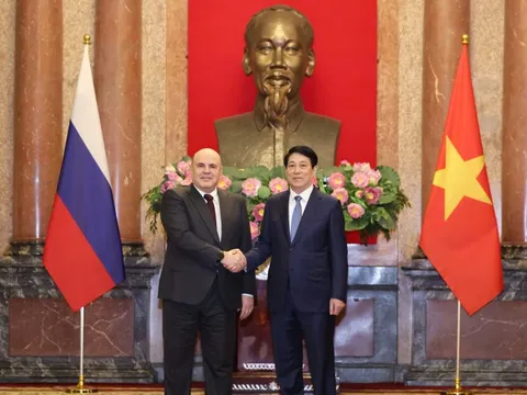 Chủ tịch nước Lương Cường tiếp Thủ tướng Nga Mishustin