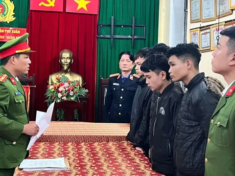 Bắt giam 6 đối tượng dùng dao đâm 1 thanh niên nhập viện