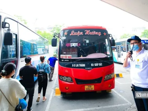 Từ 1/1/2025, làm những việc này trên xe khách, người dân có thể bị phạt đến 3 triệu đồng