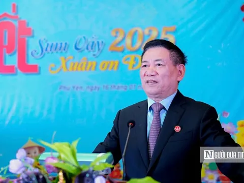 Phó Thủ tướng Hồ Đức Phớc trao quà Tết cho hộ nghèo, khó khăn ở Phú Yên