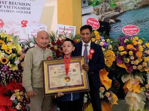 Cậu bé tự kỷ với 9 giải kỷ lục Guinness thế giới