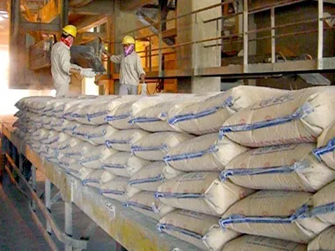 Xử lý thông tin báo nêu “các nhà máy xi măng thua lỗ, có nguy cơ dừng sản xuất”
