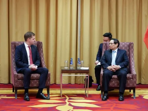 Thủ tướng khuyến khích tập đoàn hàng không quốc gia Ba Lan mở lại đường bay tới Việt Nam