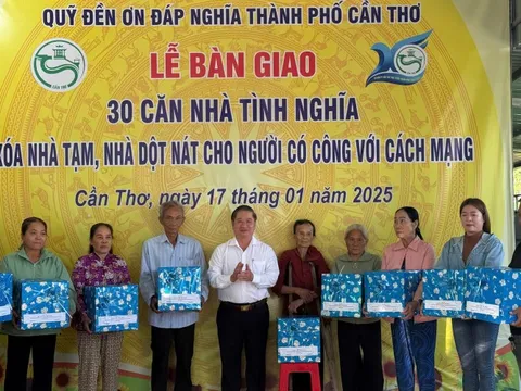 Cần Thơ bàn giao thêm 30 căn nhà tình nghĩa dịp Tết Nguyên đán Ất Tỵ