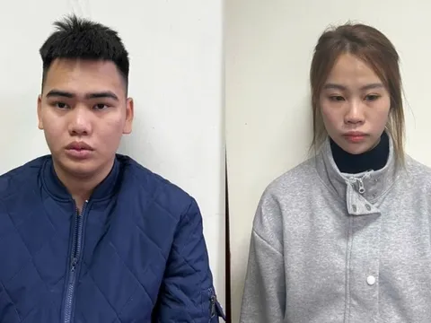 Bắt 2 đối tượng môi giới bán dâm rồi dùng clip "nóng" tống tiền khách